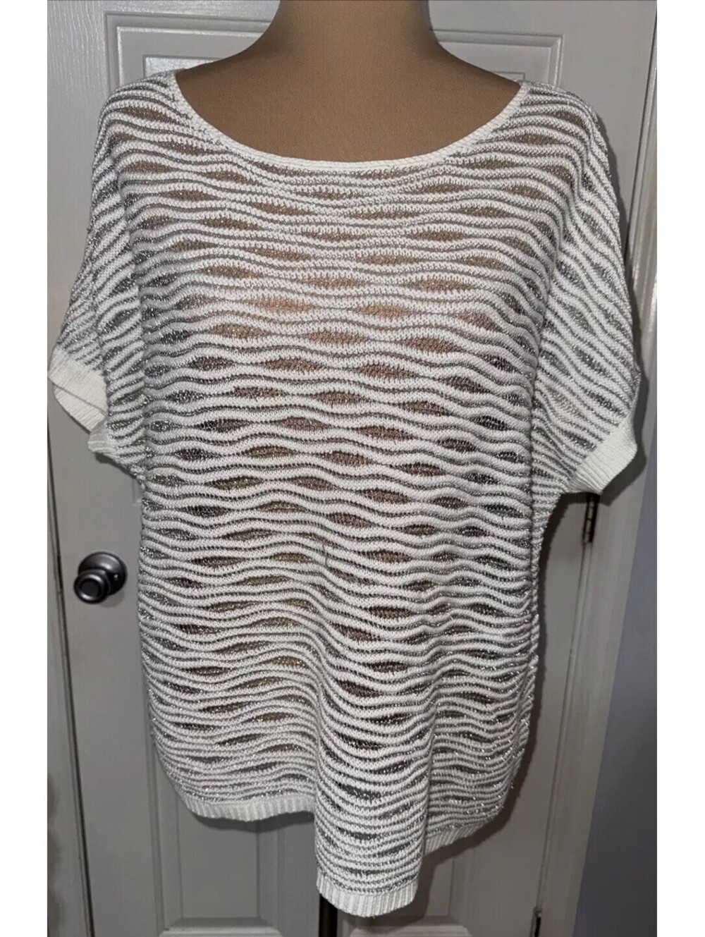 Chico’s 3 Sparkly Womens Sweater white Silver Metallic Size medium short sleeve